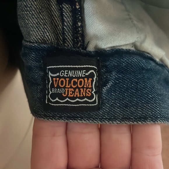 Womens Volcom jean jacket with lace patch on back size us size 10 - Picture 4 of 5